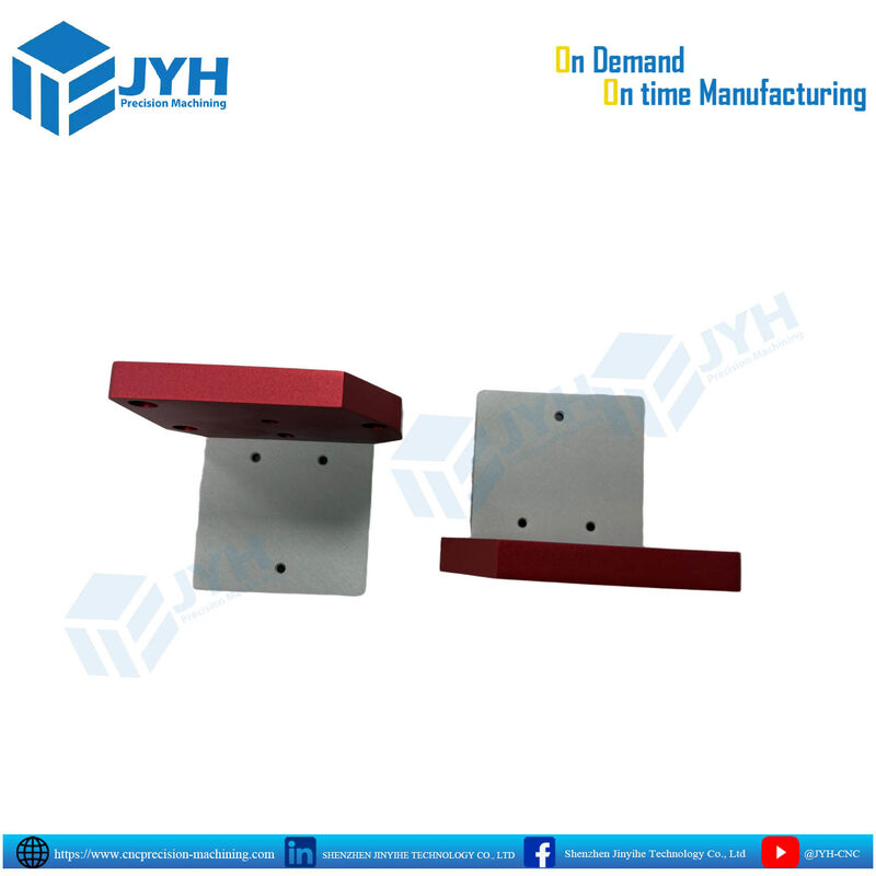 Pièces en aluminium anodisé rouge usinées CNC de précision avec zones partiellement dé-anodisées et résistance à la corrosion